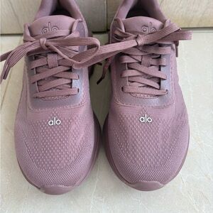 ALO Yoga Running Women's Dusty Pink Sneakers